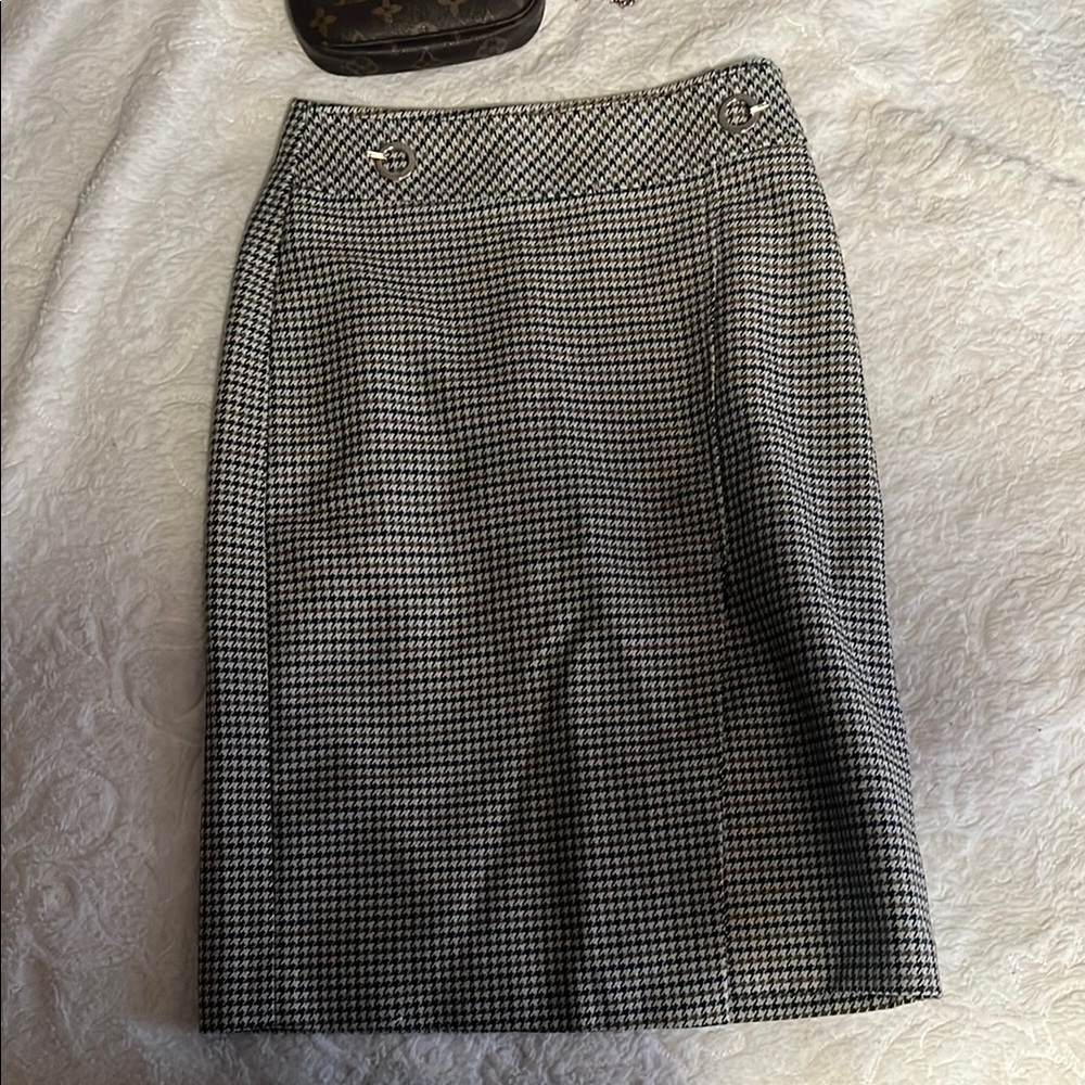 Classic Houndstooth Skirt